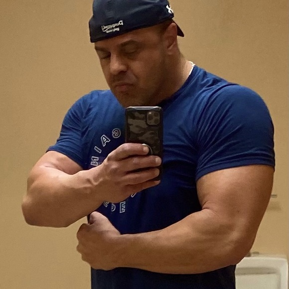 Meet your Posher, Ryan - Picture 1 of 5